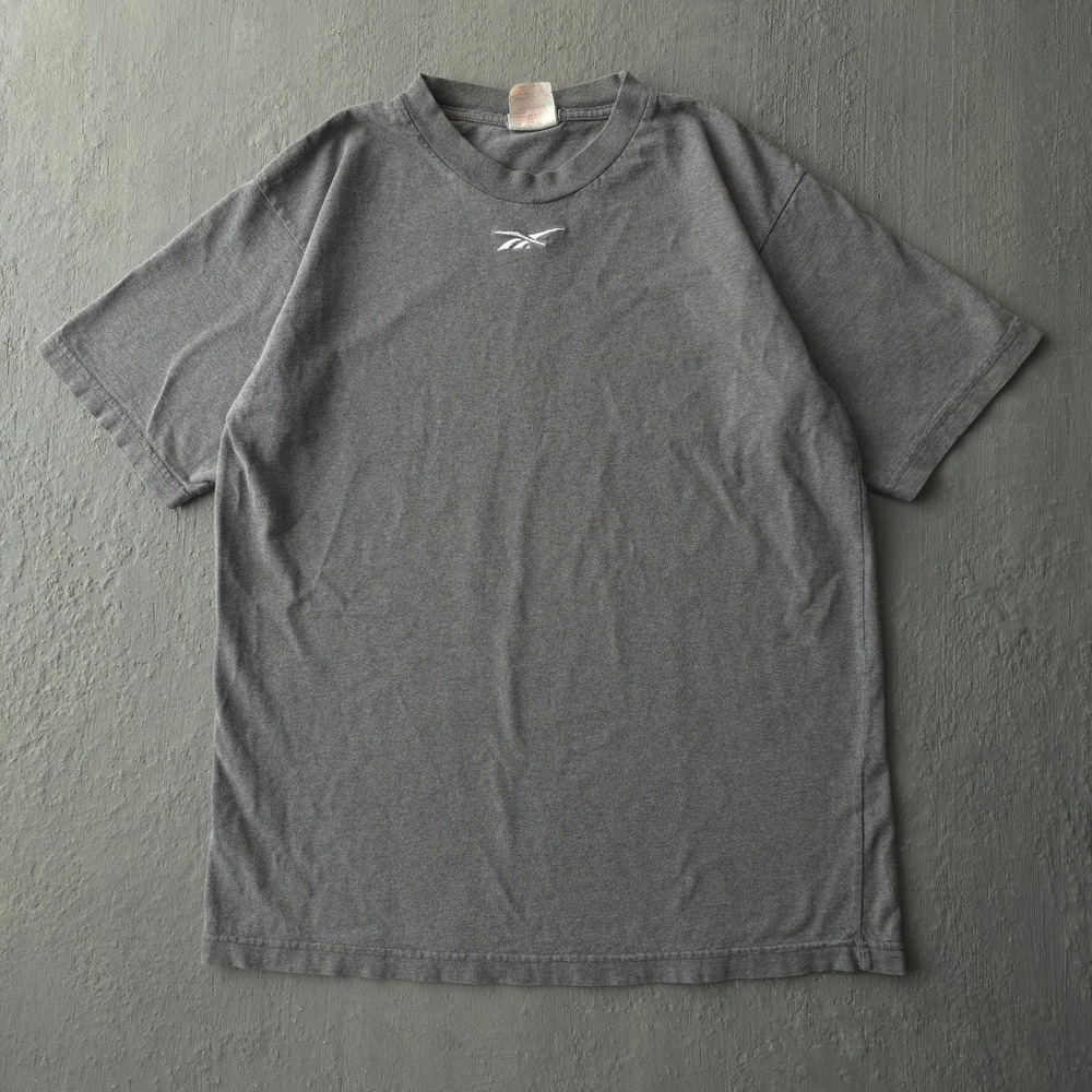 Vintage 90s Reebok Grey T-shirt Medium Center Logo